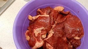 Маринуем говядину/После такого маринада мясо можно жарить,запекать,делать мясо по-французски,жаркое