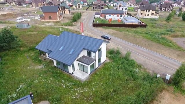 Красивые загородные дома. Проект Нарва-6. Обзор с квадрокоптера. смотреть онлайн