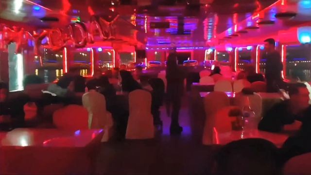 Dubai Dhow Cruise | FLOATING RESTAURANT | Cruise Dinner Party | Marina or Deira | Worth or not ?? смотреть онлайн