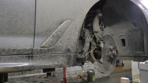 замена тормозных дисков и колодок бмв g30