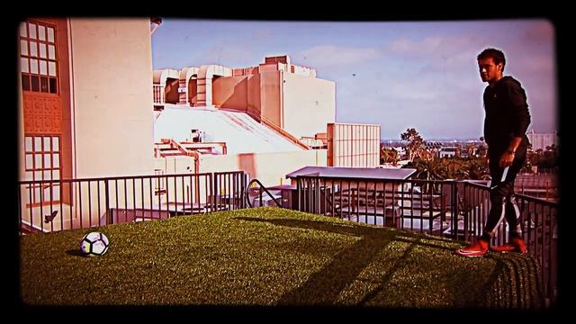 Гол через Голливудский бульвар игрока сборной Бразилии Неймара смотреть онлайн