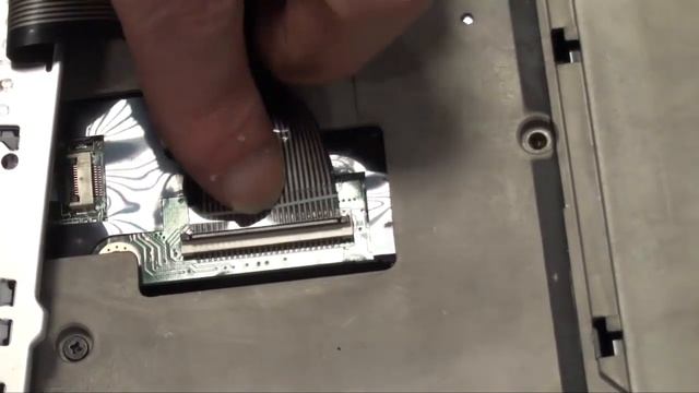 Tastatur Tausch & Einschaltleiste Demontage (Notebook / Laptop) смотреть онлайн