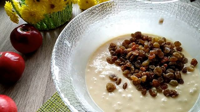 самая нежная шарлотка с яблоками и изюмом смотреть онлайн