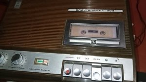 магнитофон Электроника 302 1985г.в снова в строю