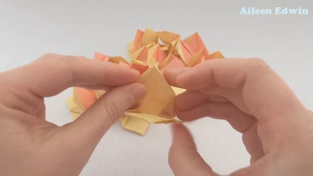 Origami Dual-Coloured Kusudama (Aileen Edwin) Video Tutorial *HD* смотреть онлайн