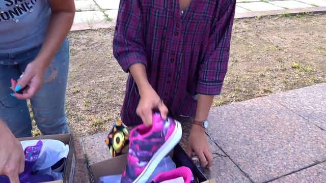 HEELYS!!!УЧИМСЯ КАТАТЬСЯ!!!!