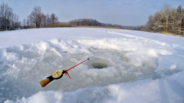 Выезд на зимнюю реку половить окуня
