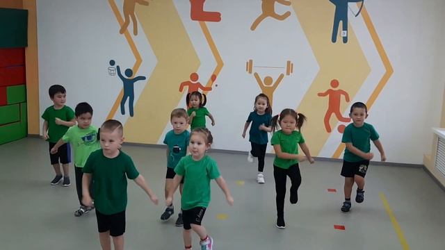 Флешмоб, посвященный дню народного единства группа "Лучики" смотреть онлайн