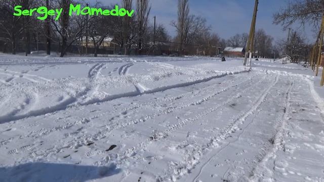 ➤УБОРКА МОКРОГО СНЕГА СНЕГОУБОРЩИКОМ МОТОР СИЧ СУН 1С смотреть онлайн