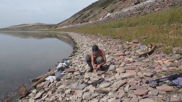 Рыбалка с внуком. Усть Абакан. У скалы. смотреть онлайн
