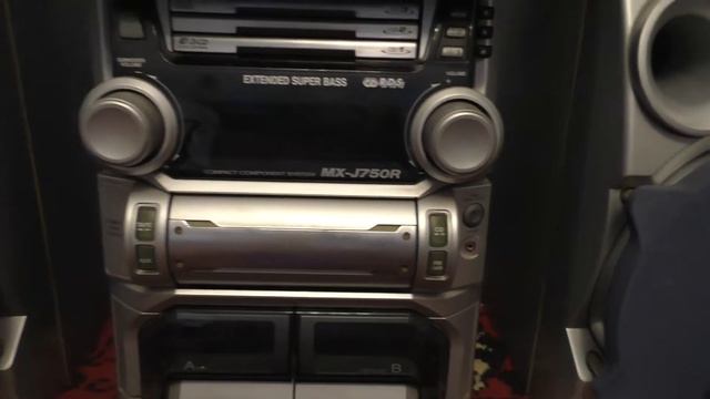 Анонс старых музыкальных центров Aiwa и JVС. смотреть онлайн