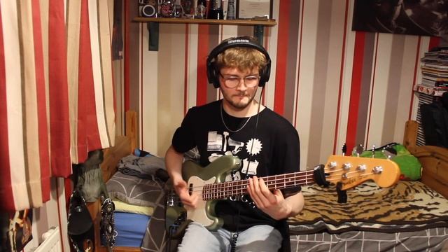 Virtual Insanity by Jamiroquai. (Bass Cover) смотреть онлайн