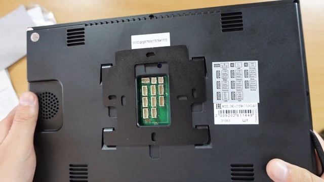 Обзор цветного видеодомофона - CMD-VD105MK-T FullHD Wi-Fi смотреть онлайн