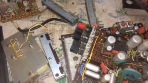 Радиоприемник "Ленинград 002": разбор, обзор внутреннего содержания и оценка заработка