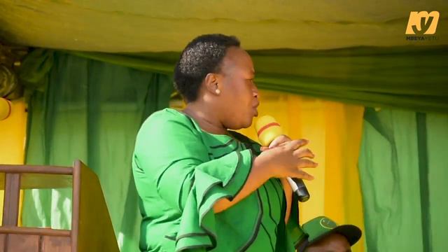 Bahati Ndigo Afunguka kwa Mizengo Pinda. Uzinduzi wa Kampeni Jimbo Mbarali смотреть онлайн