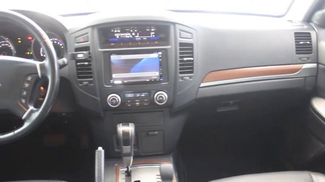 Mitsubishi Pajero 3 8 V6 4x4 NE смотреть онлайн