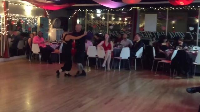 Tango to Love Stinks смотреть онлайн