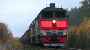 2ТЭ116К-1336 с грузовым поездом