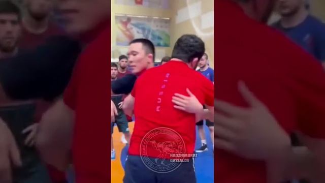 МАСТЕР КЛАСС ОТ ЗМСР?? ХАДЖИМУРАТА ГАЦАЛОВА? #вольная_борьба #борец_гацалов #freestyle_wrestling смотреть онлайн