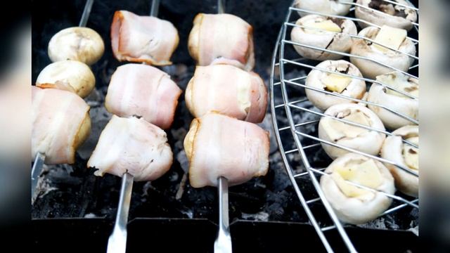 ШАШЛЫК ИЗ ШАМПИНЬОНОВ В БЕКОНЕ / сочно и вкусно! смотреть онлайн
