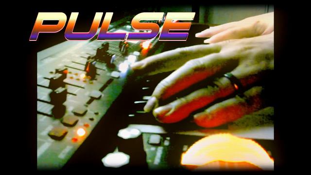 PULSE on The Behringer Deepmind 12 - MajorOSC смотреть онлайн