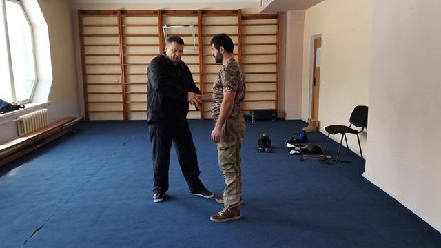 Тренировка по практическому рб. Защита от атаки ножом. 1 смотреть онлайн