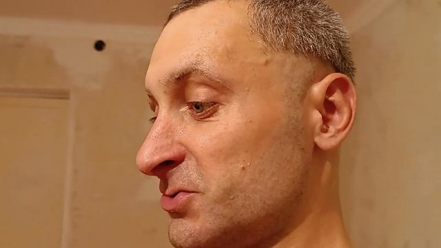 будим клеить обои чуток моленько??? смотреть онлайн