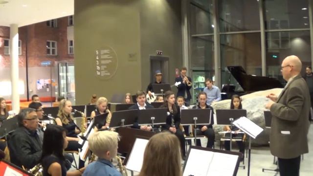 Девять Алексеевых в духовом оркестре 1 смотреть онлайн