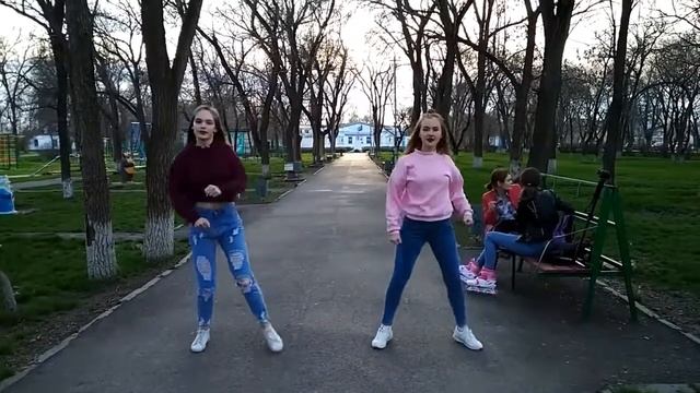 Танец под песню GAZIROVKA Танцы в моей кровати смотреть онлайн