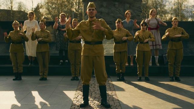 Песня "А закаты алые" на жестовом языке - в честь Дня Великой Победы смотреть онлайн