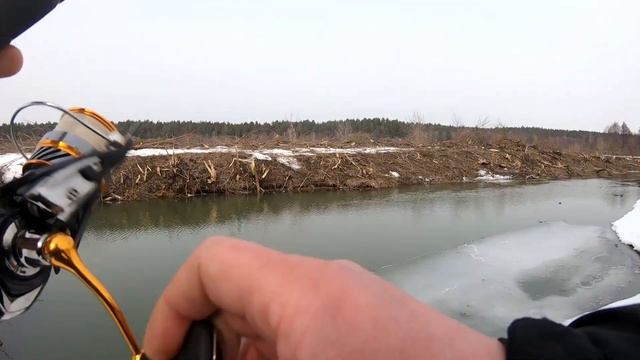 ЛОВЛЯ ЩУКИ ПЕРЕД НЕРЕСТОМ. Рыбалка весной 2021 смотреть онлайн
