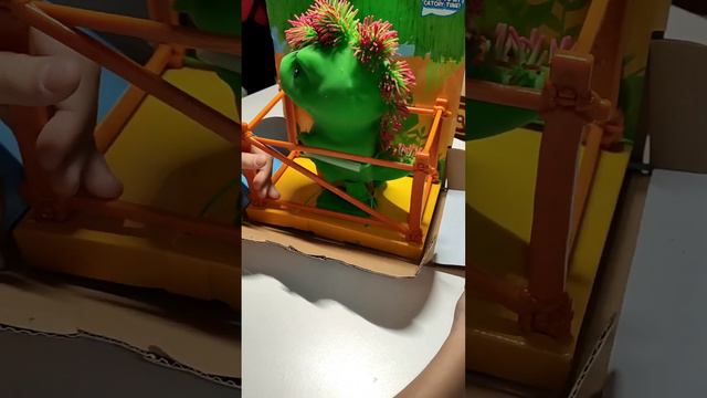 распаковка игрушки Динозаврик Jiggly Pets из Детского мира смотреть онлайн