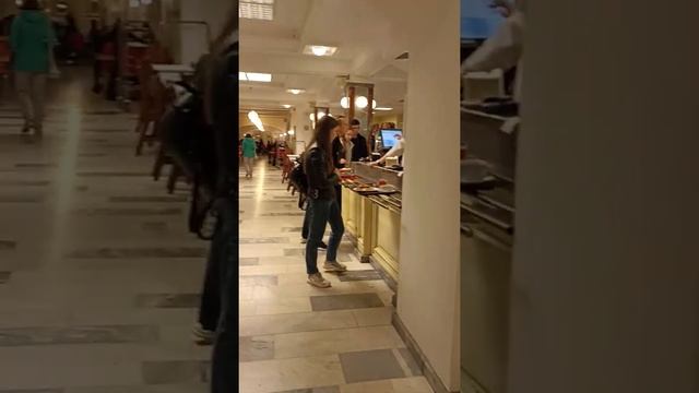 Советская столовая номер 57, ГУМ, Москва, 3-го сентября 2022-го года. смотреть онлайн