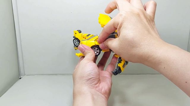 Baiwei Bumblebee The Wasp Warrior - TW1025 KO Studio Series SS49 Bumblebee Hasbro