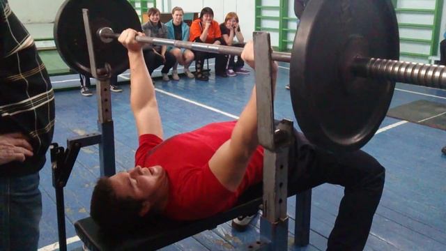 Жим штанги лежа 50кг 77раз смотреть онлайн