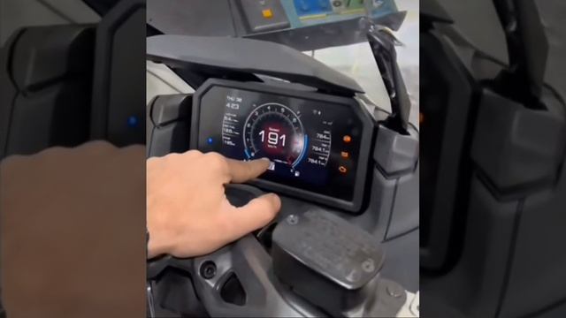 Tmax 560 2023 Top Speed 232+ Back Fire ? #yamaha #tmax560 #backfires #speed #tmax