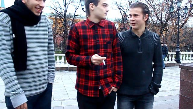 Fuck eee... Покурить парни наверно вышли 720 смотреть онлайн