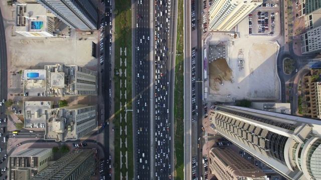 Comp_DB_D008_C010_v04_6Mbps.mov