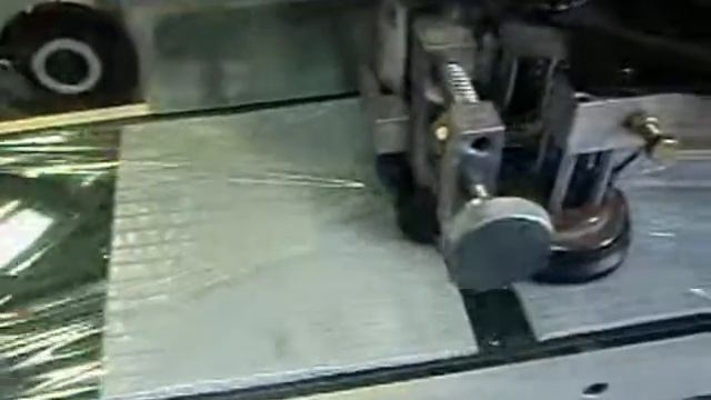 Упаковочный автомат THР-201В смотреть онлайн