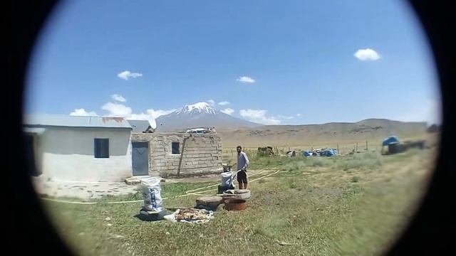 Курдистан у подножья горы Арарат, В гостях уКурдах смотреть онлайн