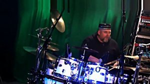 ИСПОЛЬЗОВАНИЕ ФОНОГРАММ ДЛЯ ЗАНЯТИЙ НА УДАРНЫХ   ВЛАД МАНАЕВ ДОНЕЦК