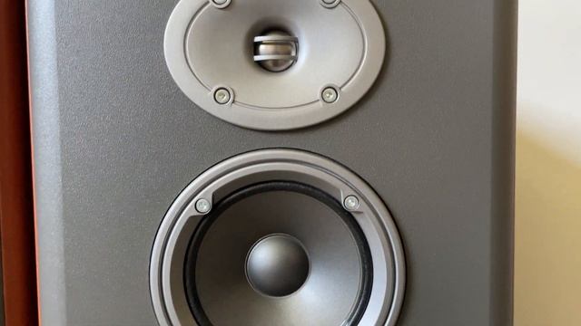 JBL E90 Northridge E Series 3 Way Tower Home Floor Standing Speakers смотреть онлайн