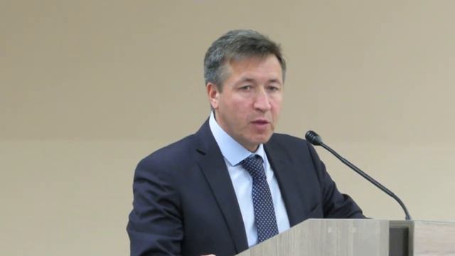 Александр Соловьев выступает в Общественной палате Балаковского района 13 октября 2017 года смотреть онлайн