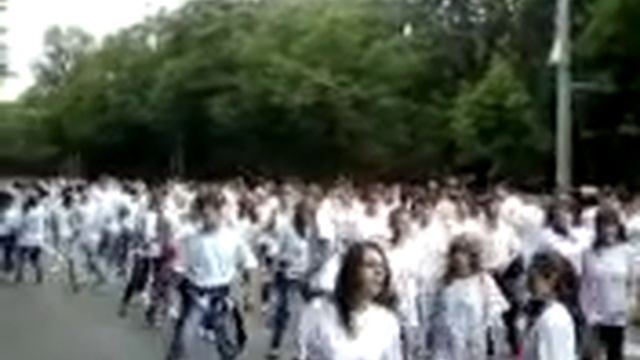 6000 people dancing Meneaito,Ploiesti-Romania-World Record смотреть онлайн