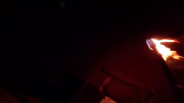 ALGO MORA DENTRO DESSE TUNEL A MUITO TEMPO - CAÇADORES DE LENDAS смотреть онлайн