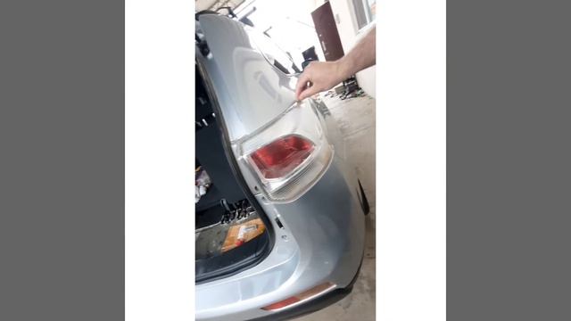 Безопасный способ заменить заднюю фару Mitsubisi Outlander. Обман японцев.