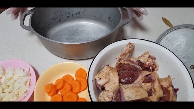 Качка тушкована в духовці смотреть онлайн