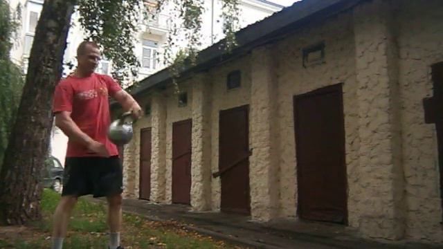 Жонглирование гирей 16 кг. - 30 мин - 1237 раз.Juggling Gira (kettlebell) 16 kg - 30 min - 1237 rps смотреть онлайн