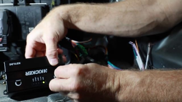 How to make adding an amp to you factory radio sound great with the Kicker KeyLoc смотреть онлайн