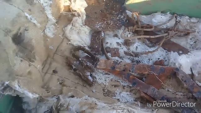 Коп металлолома в снегу. смотреть онлайн